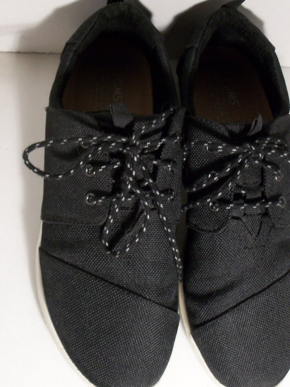 Tom's Black 9.5 Sneaker